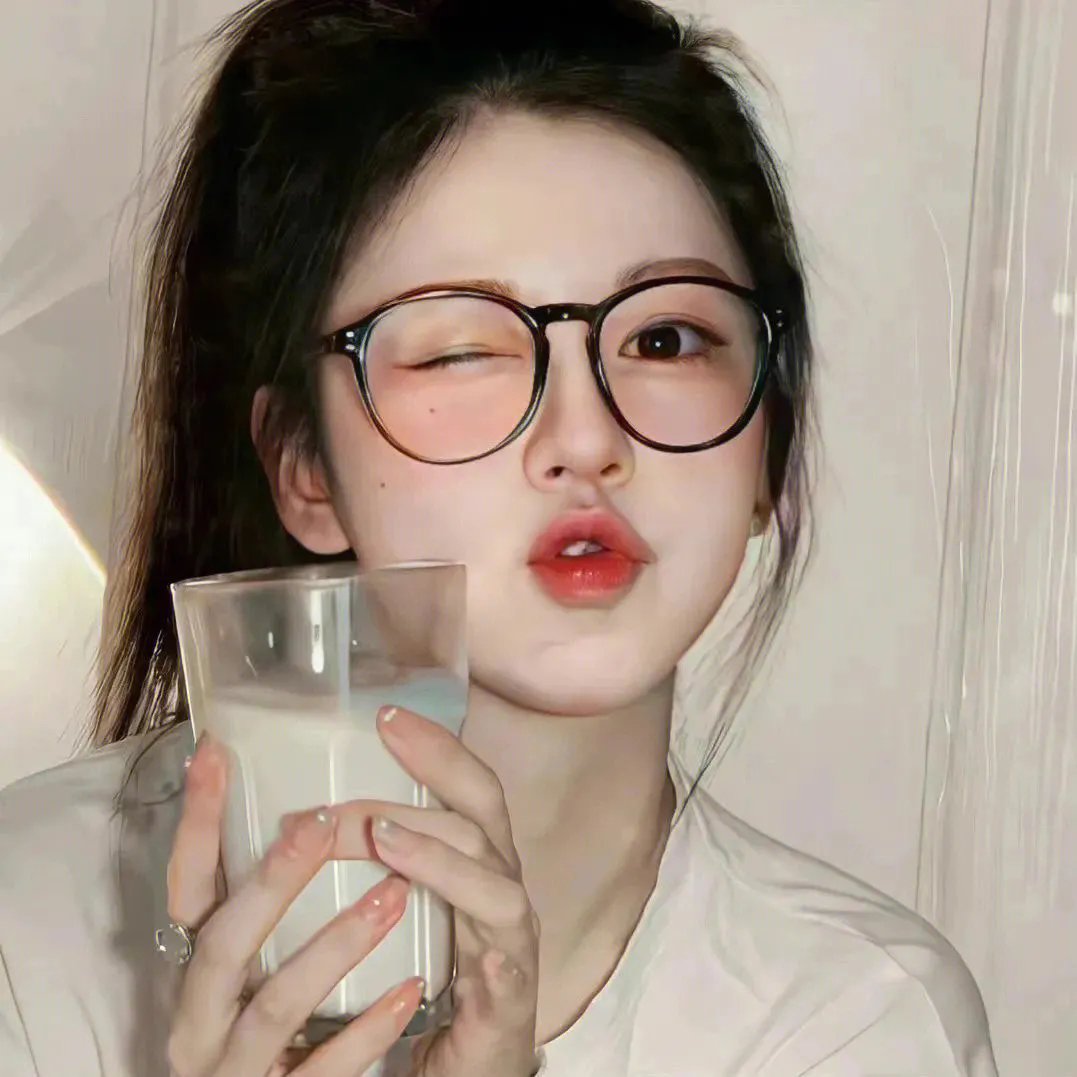 两个人一双手 封面