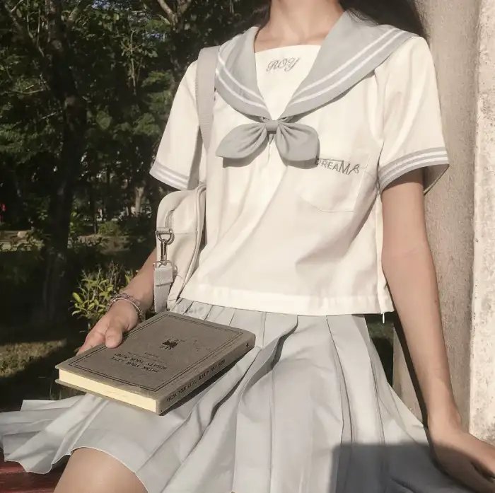 教师休息室 封面
