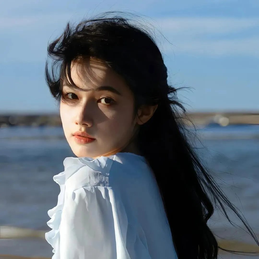 那女孩是谁 封面
